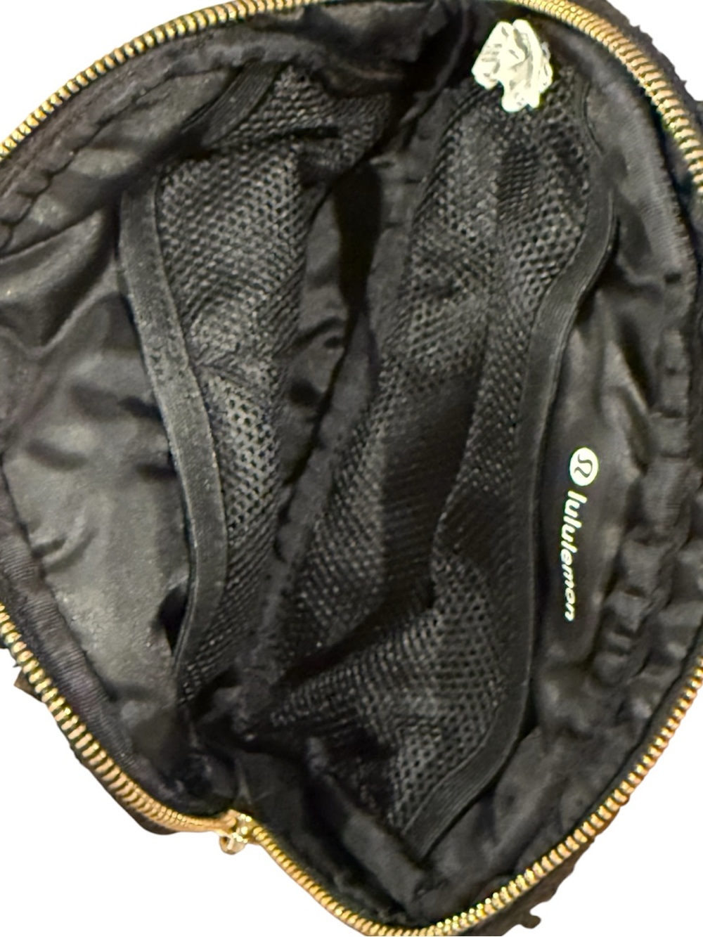 Lululemon Everywhere Belt Bag Textured Black Sherpa Fleece Gold Hardware - Picture 4 of 5